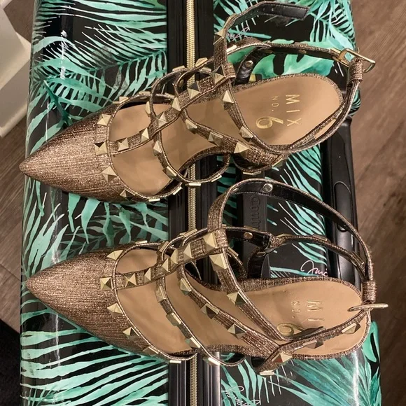 Glitter Heels - Picture 3 of 6